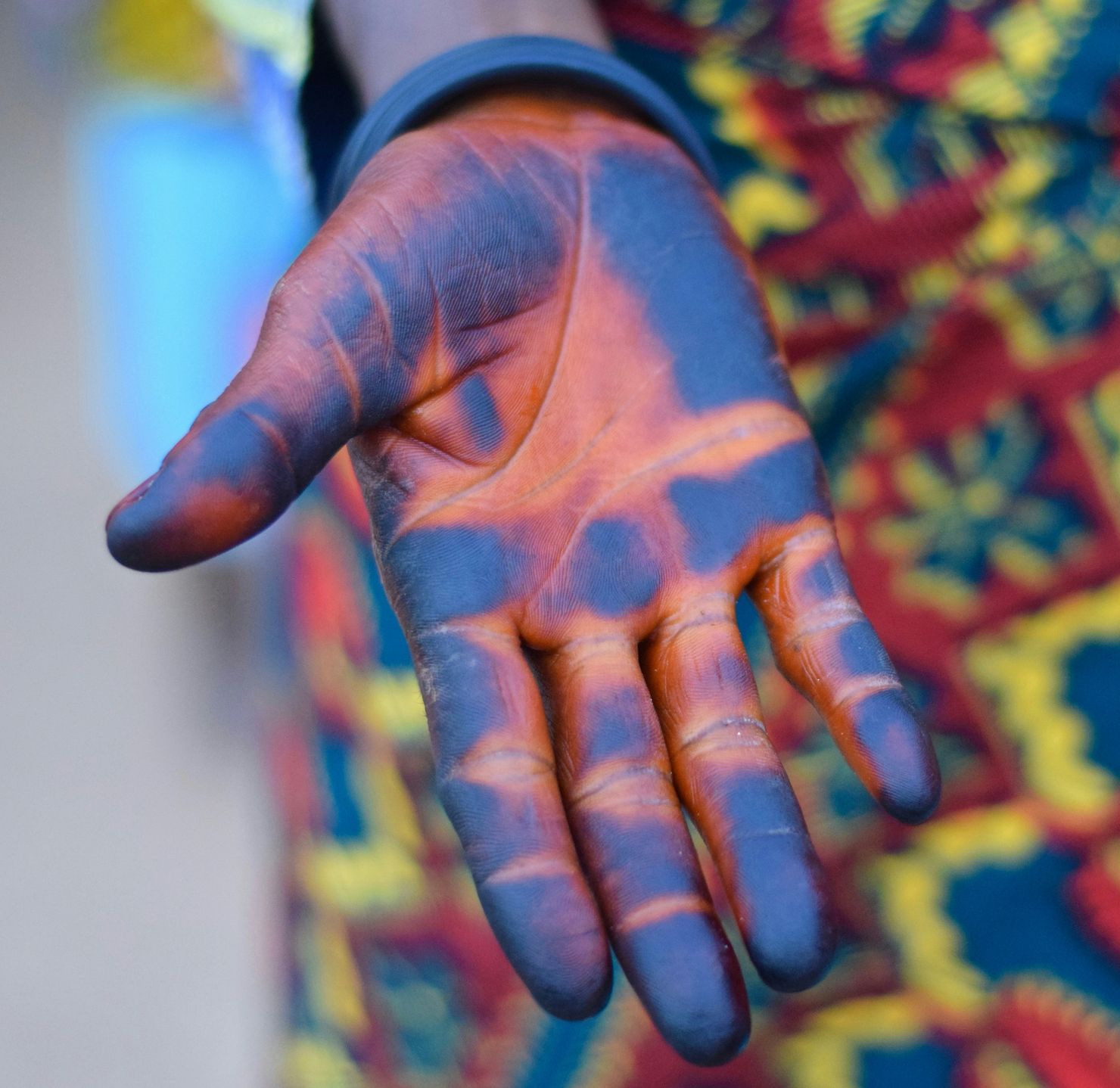 Hands as a palette