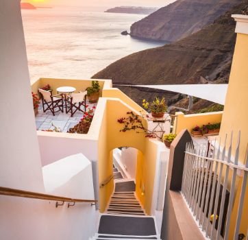 Up to 35% savings on Club <br>rooms and Suites