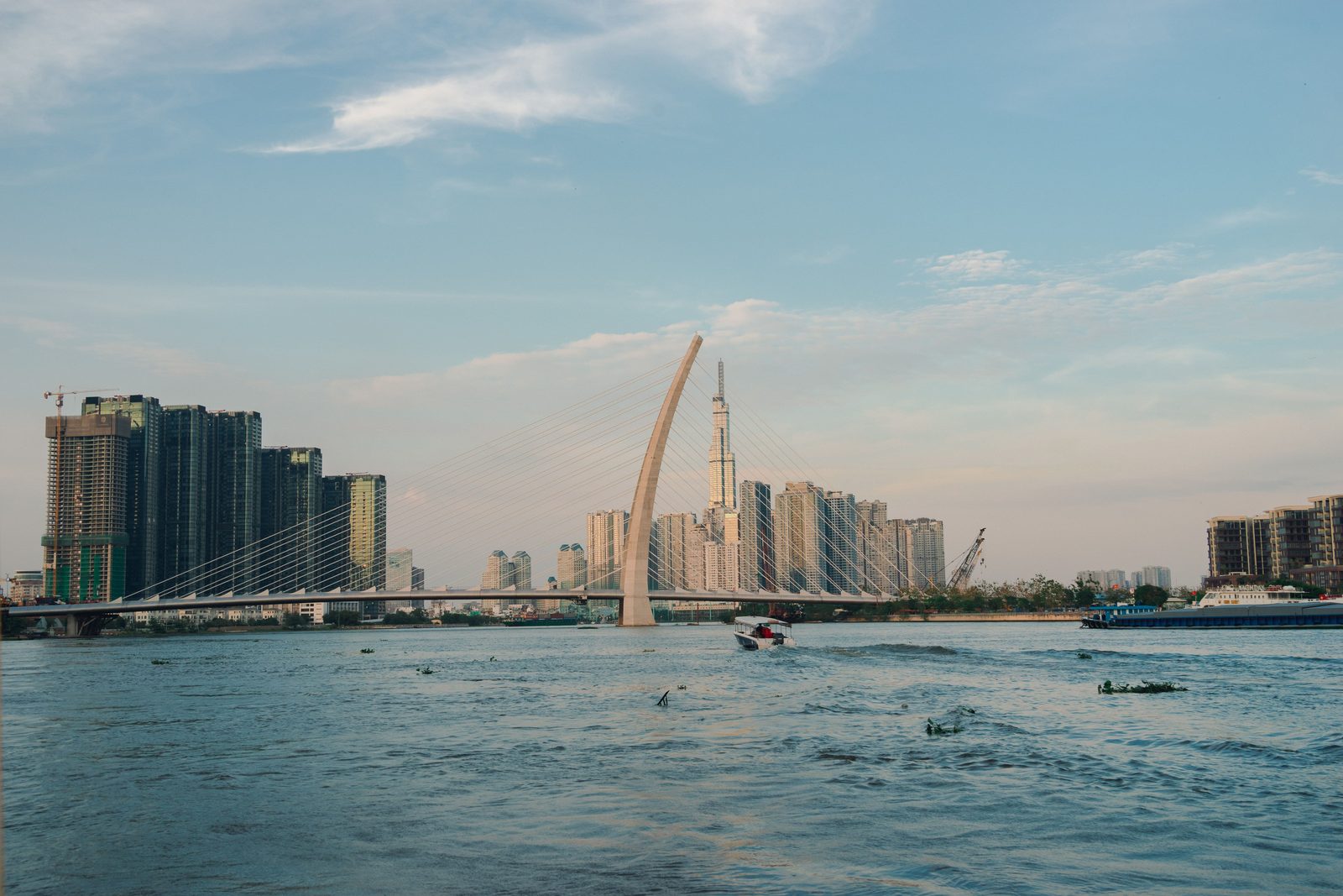 Getting to Saigon, and on to Thao Dien